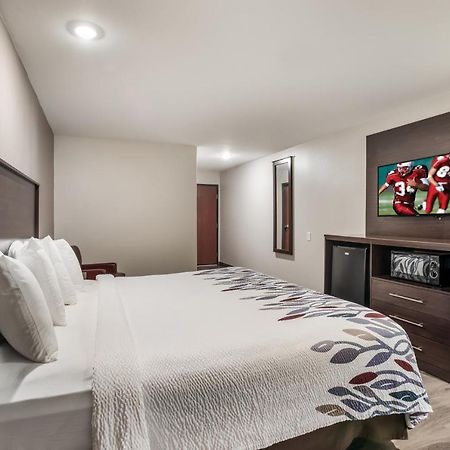 Red Roof Inn & Suites Лейк Чарльз Экстерьер фото