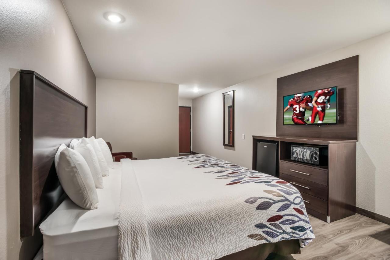 Red Roof Inn & Suites Лейк Чарльз Экстерьер фото