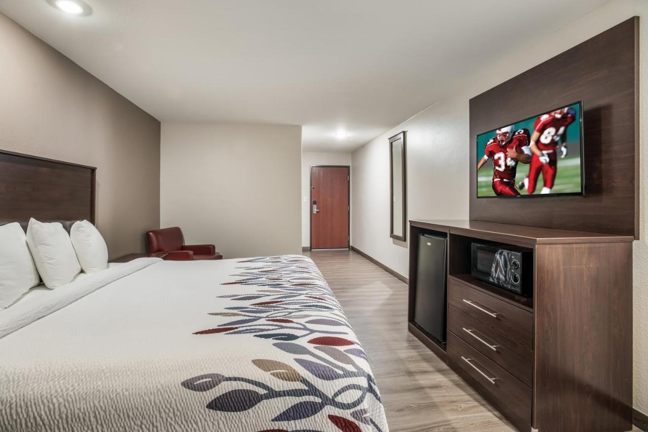Red Roof Inn & Suites Лейк Чарльз Экстерьер фото