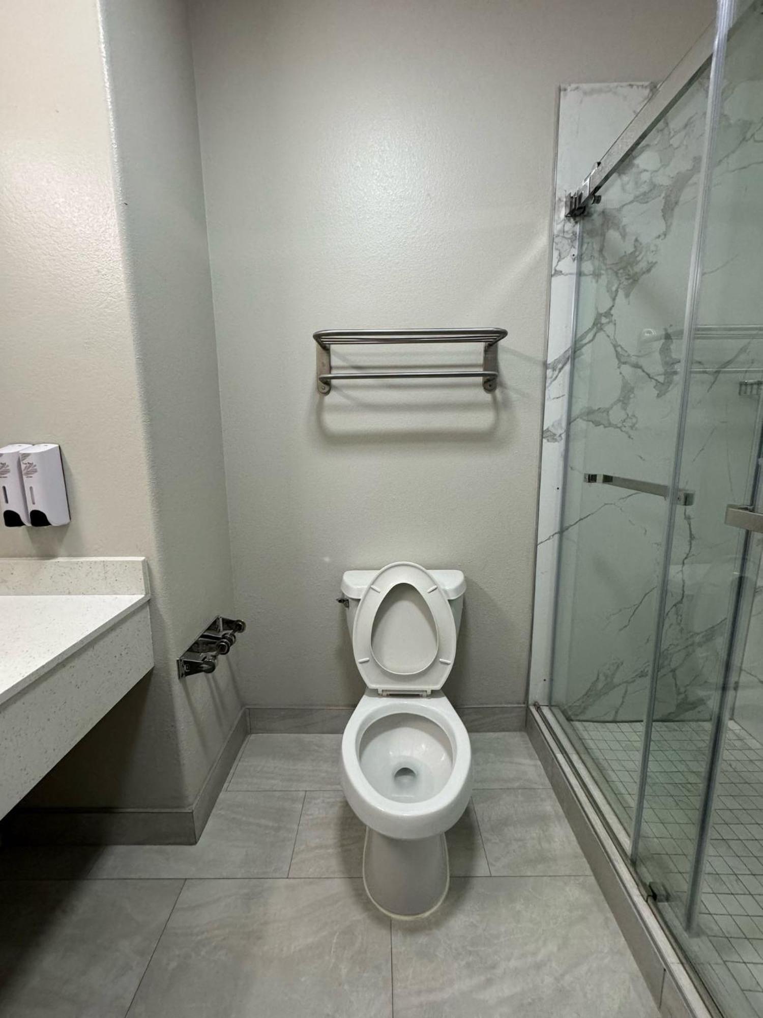 Red Roof Inn & Suites Лейк Чарльз Экстерьер фото