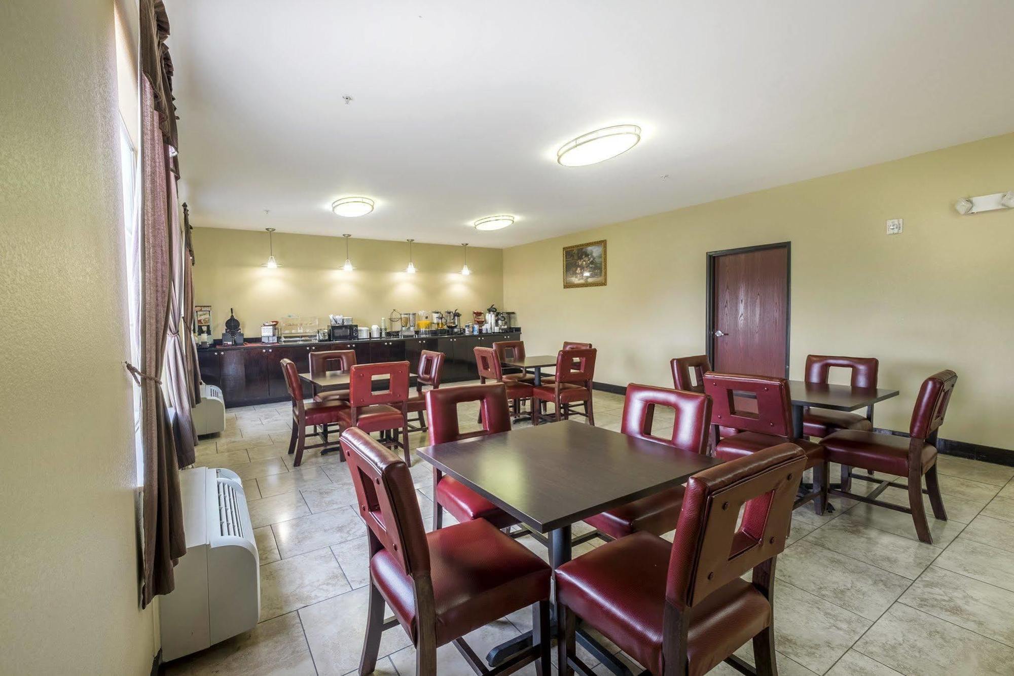 Red Roof Inn & Suites Лейк Чарльз Экстерьер фото